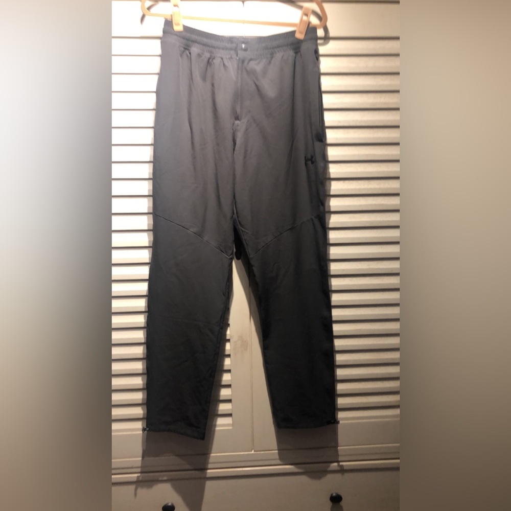 Under armour dark gray pants- large